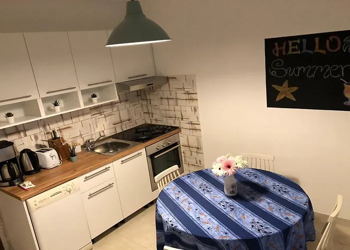 Aparment Smile With Sea View 아파트 Brseč